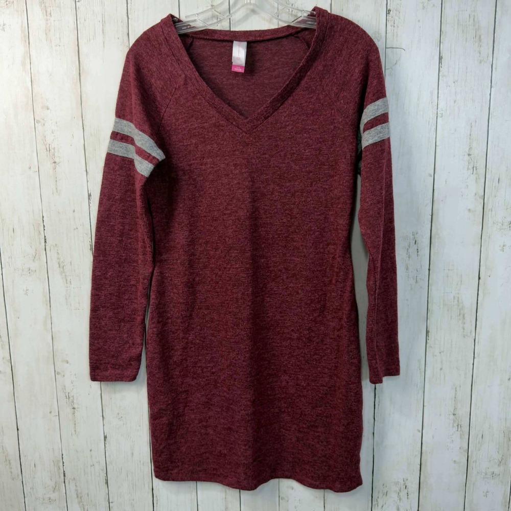 No Boundaries Junior's Burgundy V-Neck Long Sleeve Sweater Dress‎ Size L